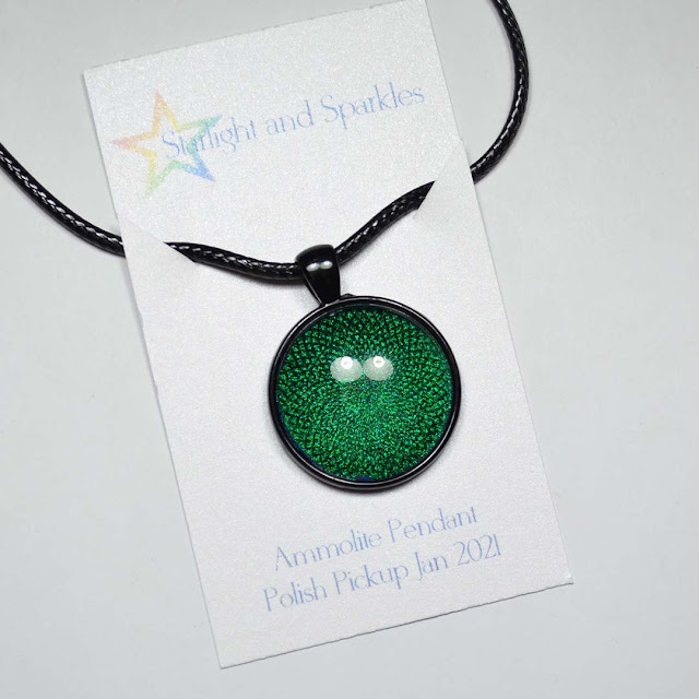 green pendant necklace