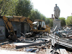 Old stalls of the Mercatino Americano torn down, Livorno