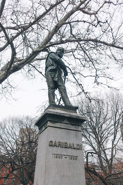 ワシントン・スクエア公園（Washington Square Park）｜ジュゼッペ・ガリバルディ（Giuseppe Garibaldi）の像