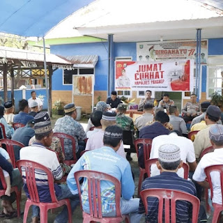 Kapolsek Bungoro Polres Pangkep Kompol Andi Alamsyah Gelar Jumat Curhat Di Puskesmas Bungoro