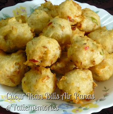 Sinar Kehidupanku**~::: Cucur @Cekodok Ikan Bilis Air Panas