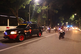 Ciptakan Sitkamtibmas Di Malam Takbiran, Sat Brimob Lakukan Patroli Skala Besar di Medan Sunggal