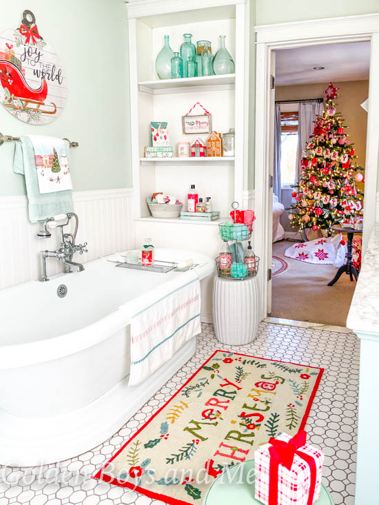 Bathroom with Christmas decor - www.goldenboysandme.com