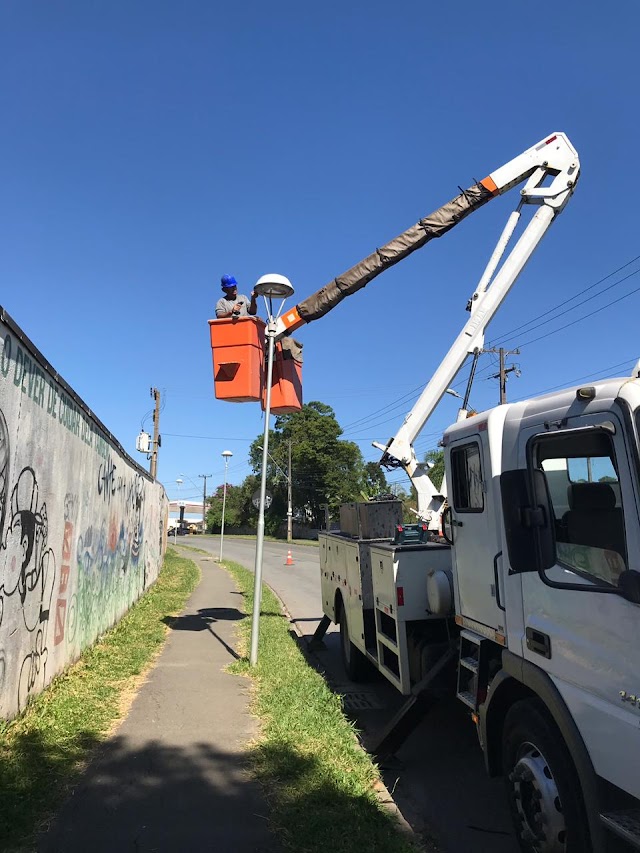 Prefeitura tem que gastar 50 Mil R$ concertando iluminação publica que foi destruída por vândalos