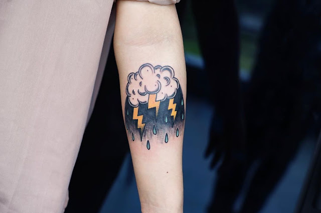70 ideias de tatuagens de nuvens para mulheres criativas