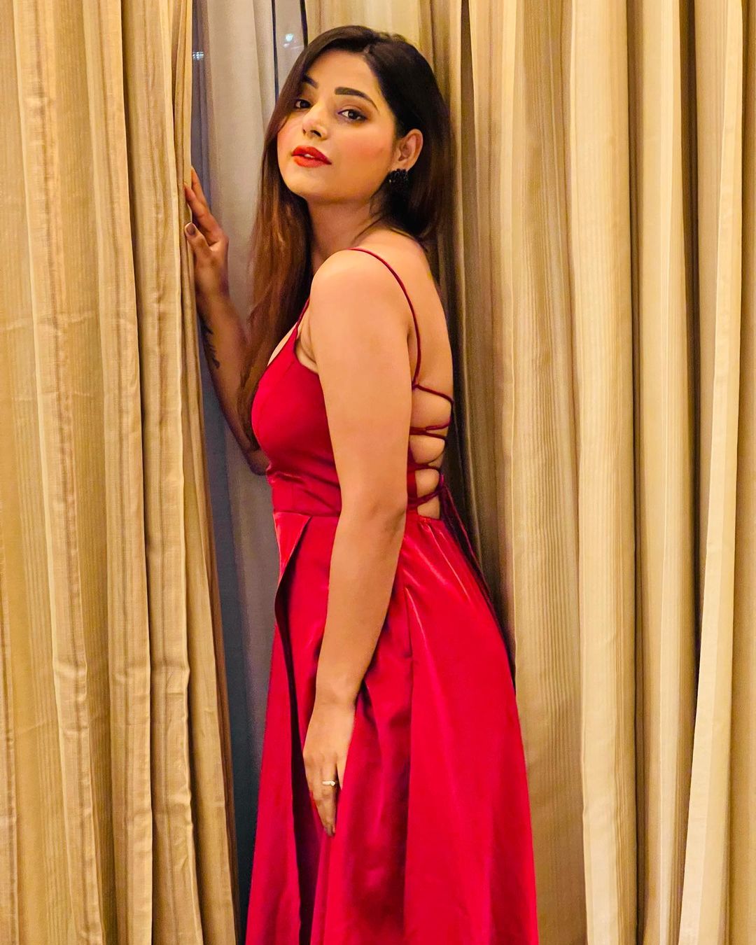 Anushka Srivastava backless red dress