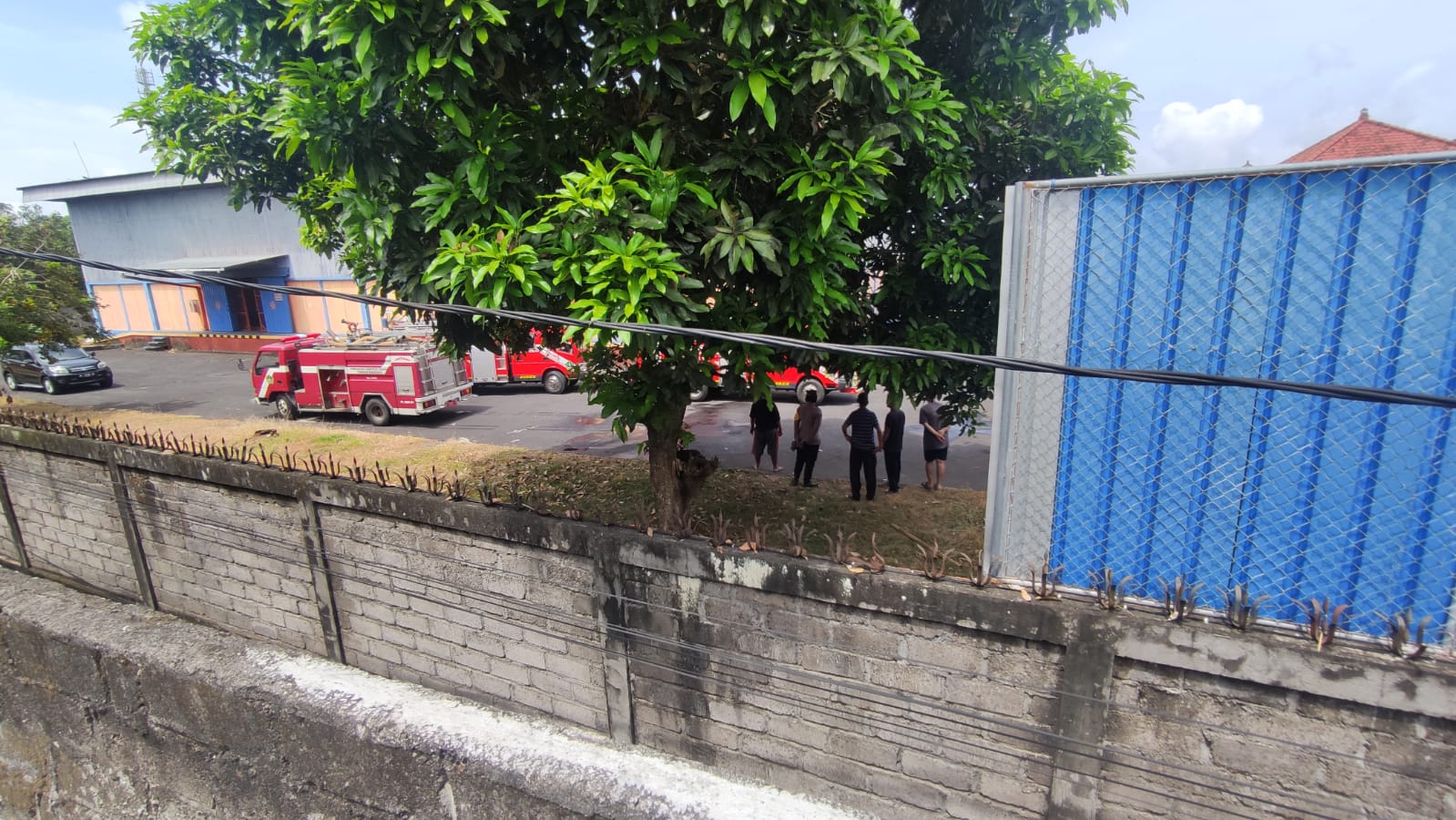 Polsek Kediri Reaksi Cepat Kebakaran Gudang di Desa Abian Tuwung 