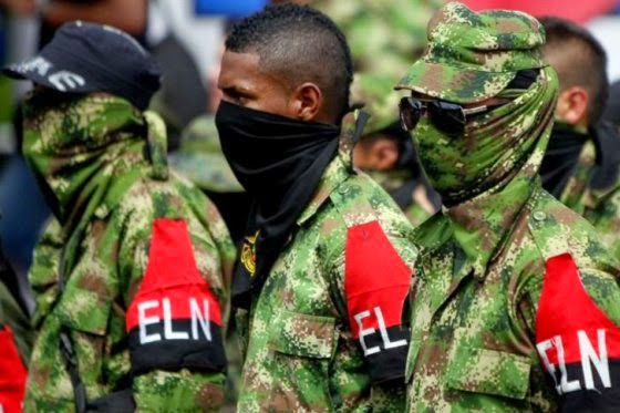 ELN llama "contradictorio" a Uribe