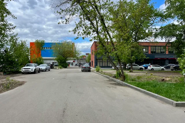 Люблинская улица, дворы, склад «Складовка», ресторан «ГудСтори»