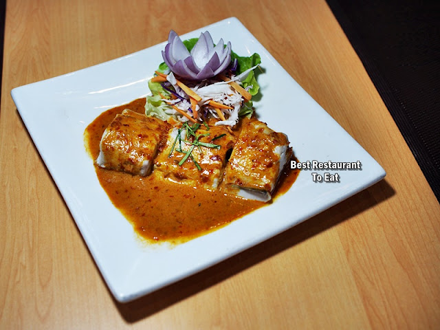 Steamed Fish With Curry Sauce