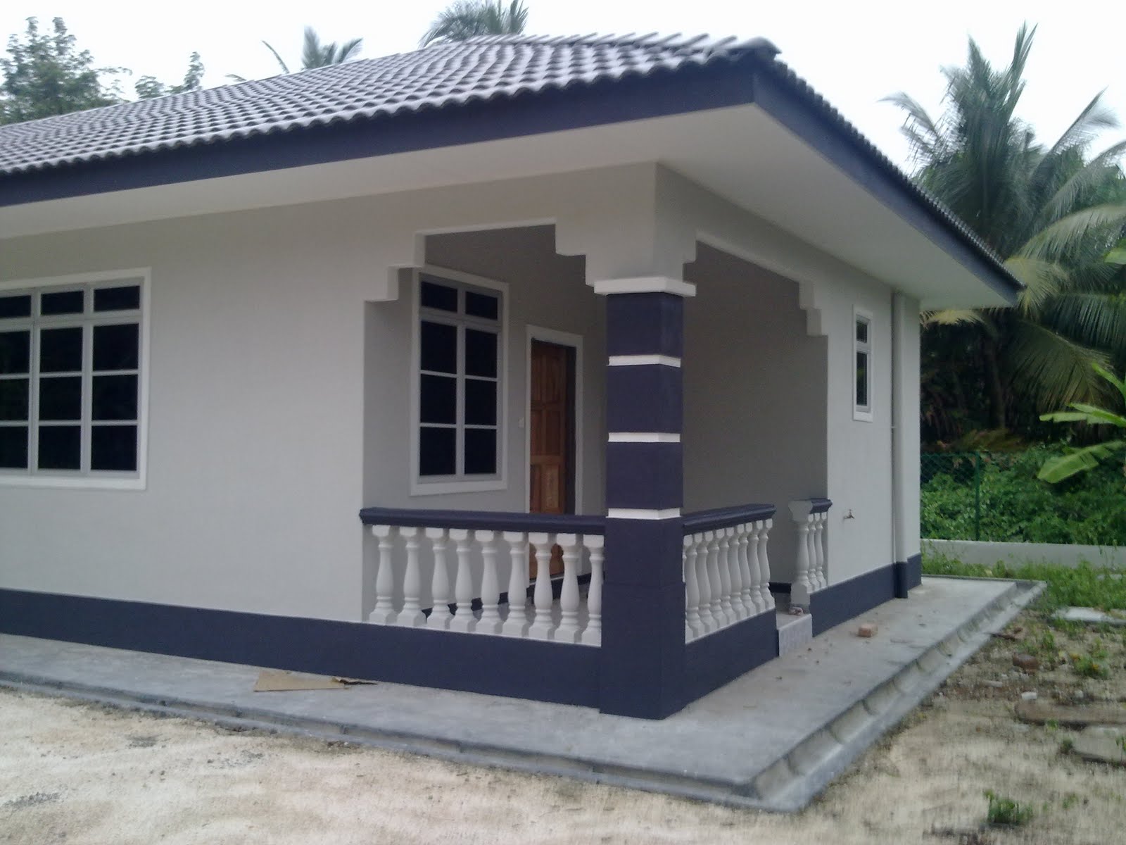 Cat Luar Rumah Warna Kelabu Desainrumahid com