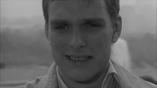 Keir Dullea cries