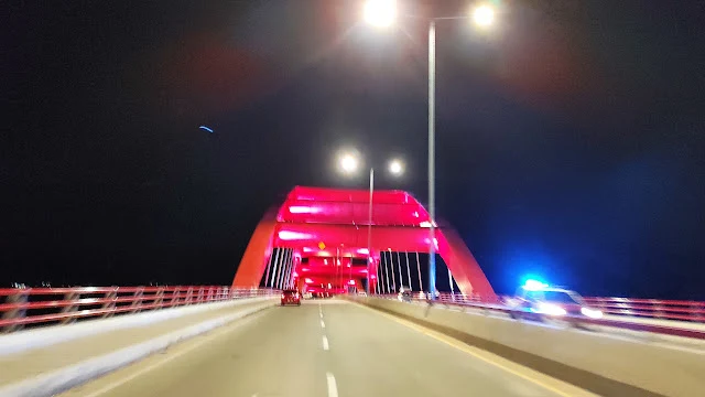 Jembatan Merah Holtekamp