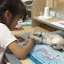 (Video) 'Eh Meow! Janganlah!' - Kucing nakal halang pemiliknya dari buat kerja sekolah dengan 'merampas' pensilnya