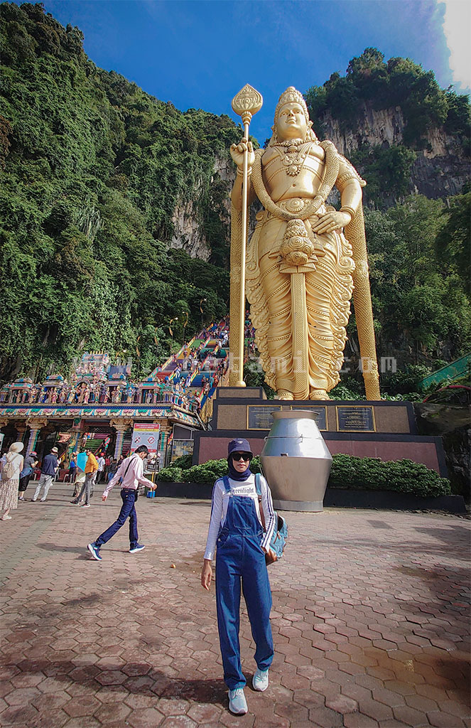 Wisata Batu Caves Kuala Lumpur