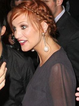 Ashlee Simpson new haircuts 2009