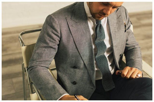 men's suit, the most elegant item of clothing par excellence