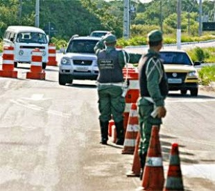 Feriado registra 13 acidentes com três mortos e 8 feridos nas estradas cearenses