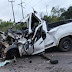 Fiat Strada bate de frente com carreta e dois morrem na BR-070