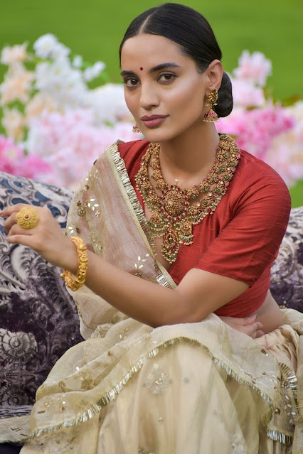 Model in Nakshi Bridal Jewellery