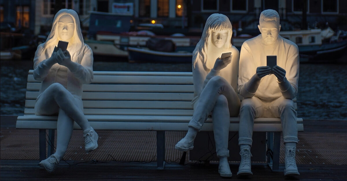 Thought-Provoking Sculpture Installation 'Shines a Light' On The Effects Of Technology In Humans' Lives