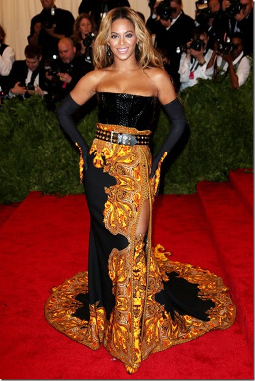 beyonce-vogue-7may13-rex_b_426x639