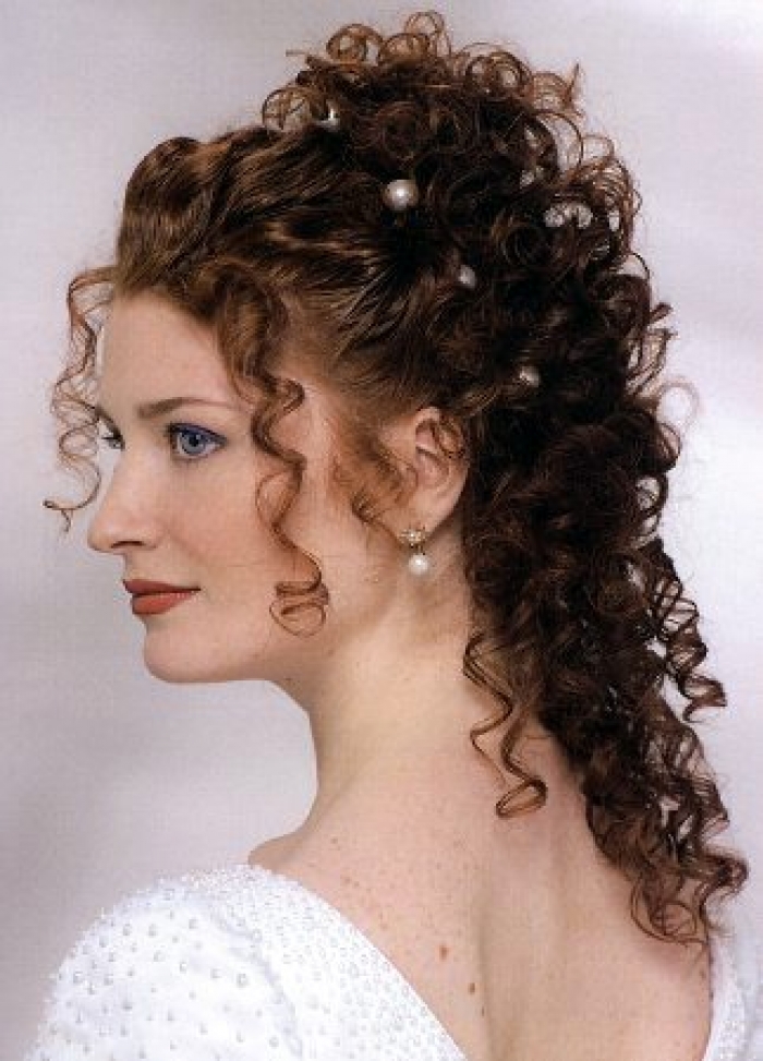 new life hartz: Curly Wedding Hairstyle