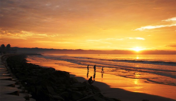  Pantai Jawa Barat berjulukan Pantai Pangandaran ini sudah tak perlu diragukan lagi keindahan Tempat Wisata Pantai Pangandaran Ciamis Jawa Barat