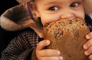 Eating 100 gm Of Bread Weakens Our Immune System By 90%
