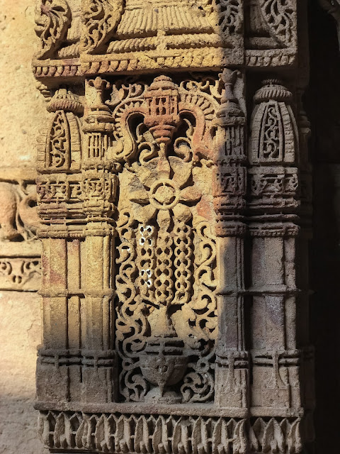 Art details at Adalaj Stepwell, Ahmedabad, Gujarat