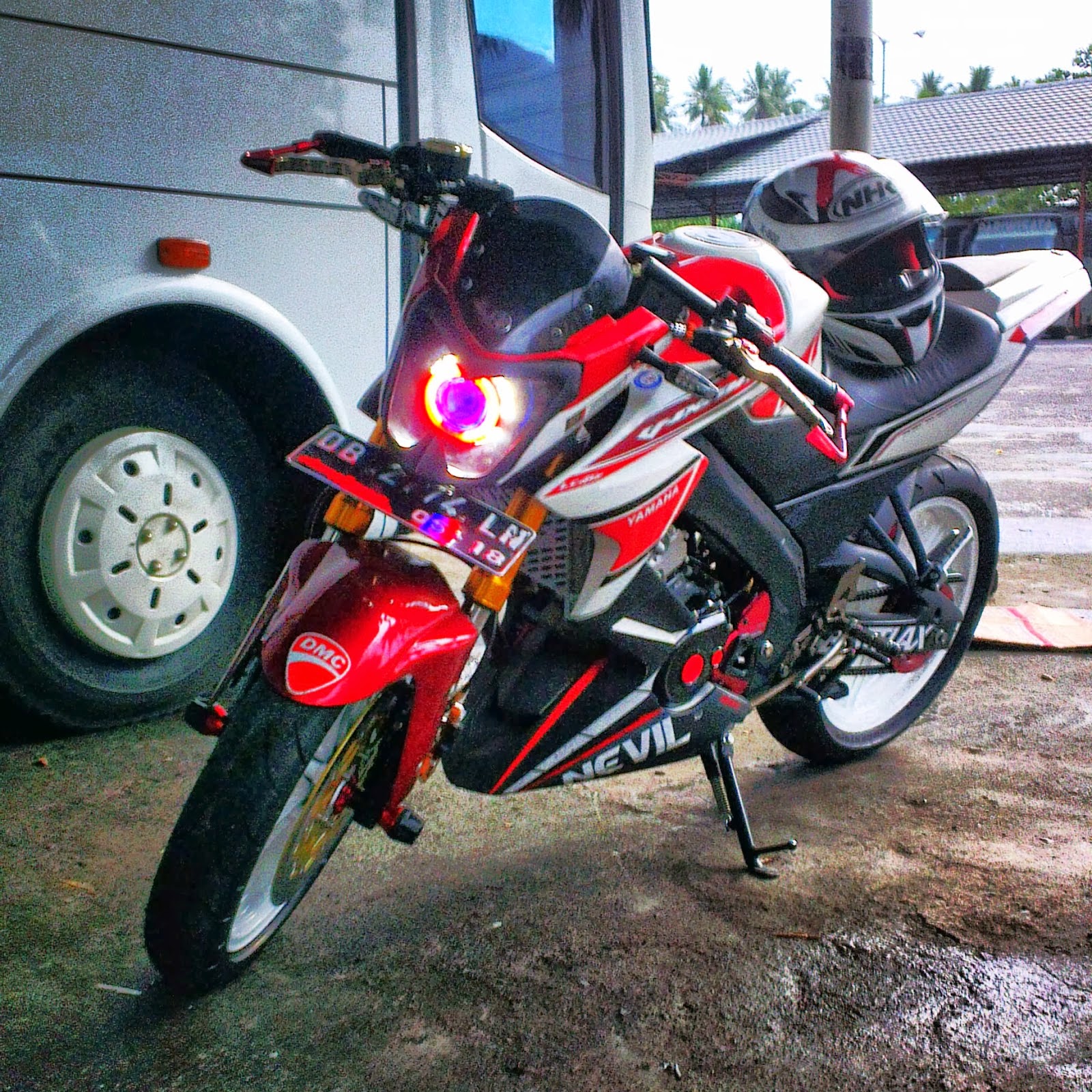 Kumpulan Modif Cutting Stiker New Vixion Lightning Terlengkap