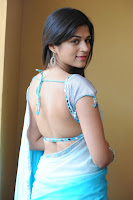 shraddha das bare back