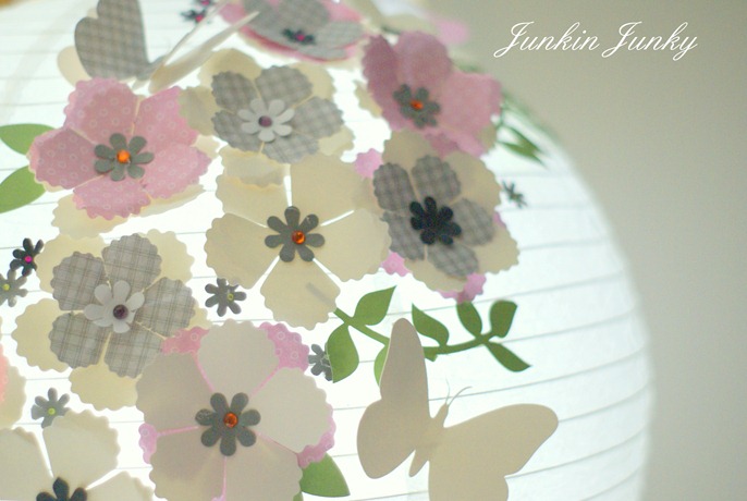 Pretty paper Lantern at JunkinJunky.blogspot.com