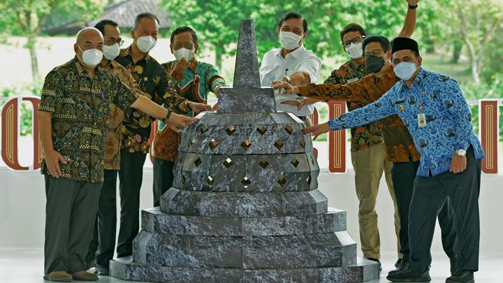 Luhut Umumkan Tarif Terbaru Tiket Candi Borobudur: Lokal Rp750.000, Asing USD100