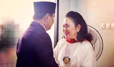 Saat Hadiri Upacara HUT RI Ke-73, Prabowo Tampilkan Momen Kemesraan Bersama Titiek