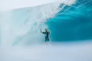 surf30 wsl tahiti pro 2022 Jordy Smith 22Tahiti RYD 6834 Beatriz Ryder