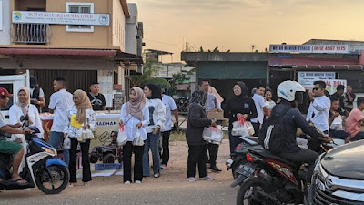 KONI Kota Batam dan HIPMI Kepri Berbagi Sembako Beserta Takjil Gratis  