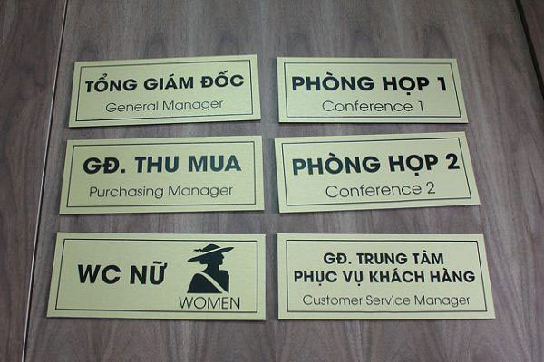 In uv trên inox làm thẻ phòng