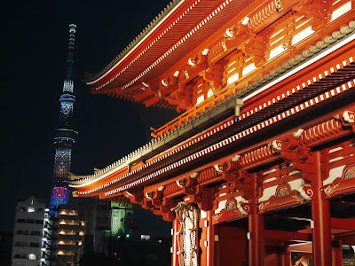 浅草寺　夜　スカイツリー　アベンジャーズライティング