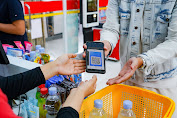 DANA Mudahkan Akses Pembayaran Nontunai Bagi Pelanggan Alfamart di Lebih Dari 17 Ribu Gerai Se-Indonesia 