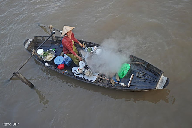 Trên dòng Mekong - Ảnh: Reha Billr