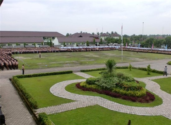 Suasana Pondok Pesantren Daar el-Qolam - DUNIA PESANTREN