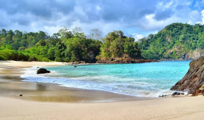 Paket Tour Wisata di Jawa Timur Teluk Ijo Banyuwangi Jember Travel Trans