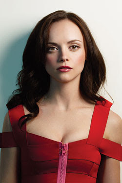 Flat Face of Christina Ricci Photo