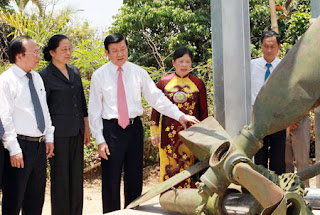 Chủ tịch nước Trương Tấn Sang tham quan khu di tích