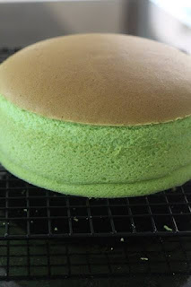 cong-thuc-lam-banh-bong-lan-la-dua-pandan-sponge-cake-4