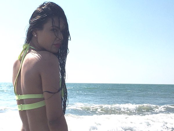 Wet Look Nia Sharma In Bikini Pics