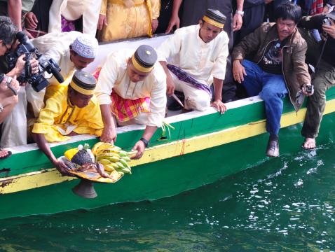 Bukan KULIT Bukan BUAH  UPACARA ADAT MAPPANRETASI