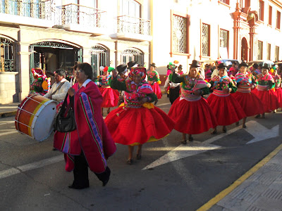 Desfile por las fiestas patrias, puno