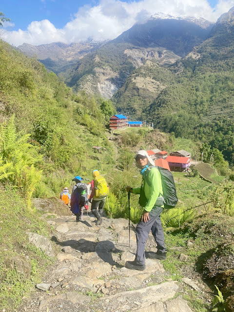 一路陡下